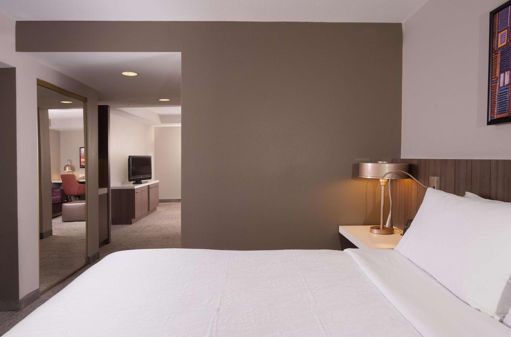 Hilton Garden Inn Atlanta Airport/Millenium Center College Park Bagian luar foto