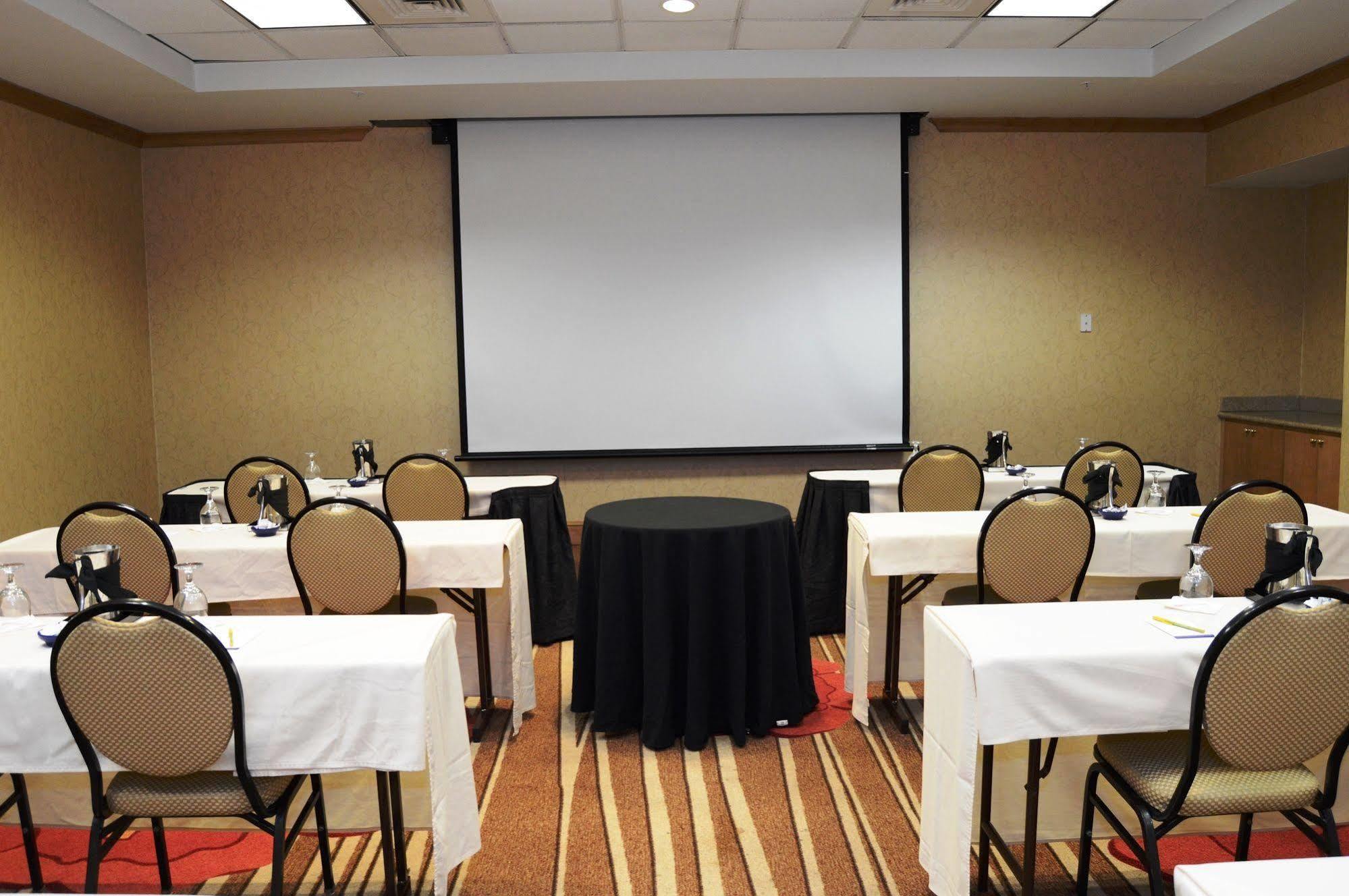 Hilton Garden Inn Atlanta Airport/Millenium Center College Park Bagian luar foto